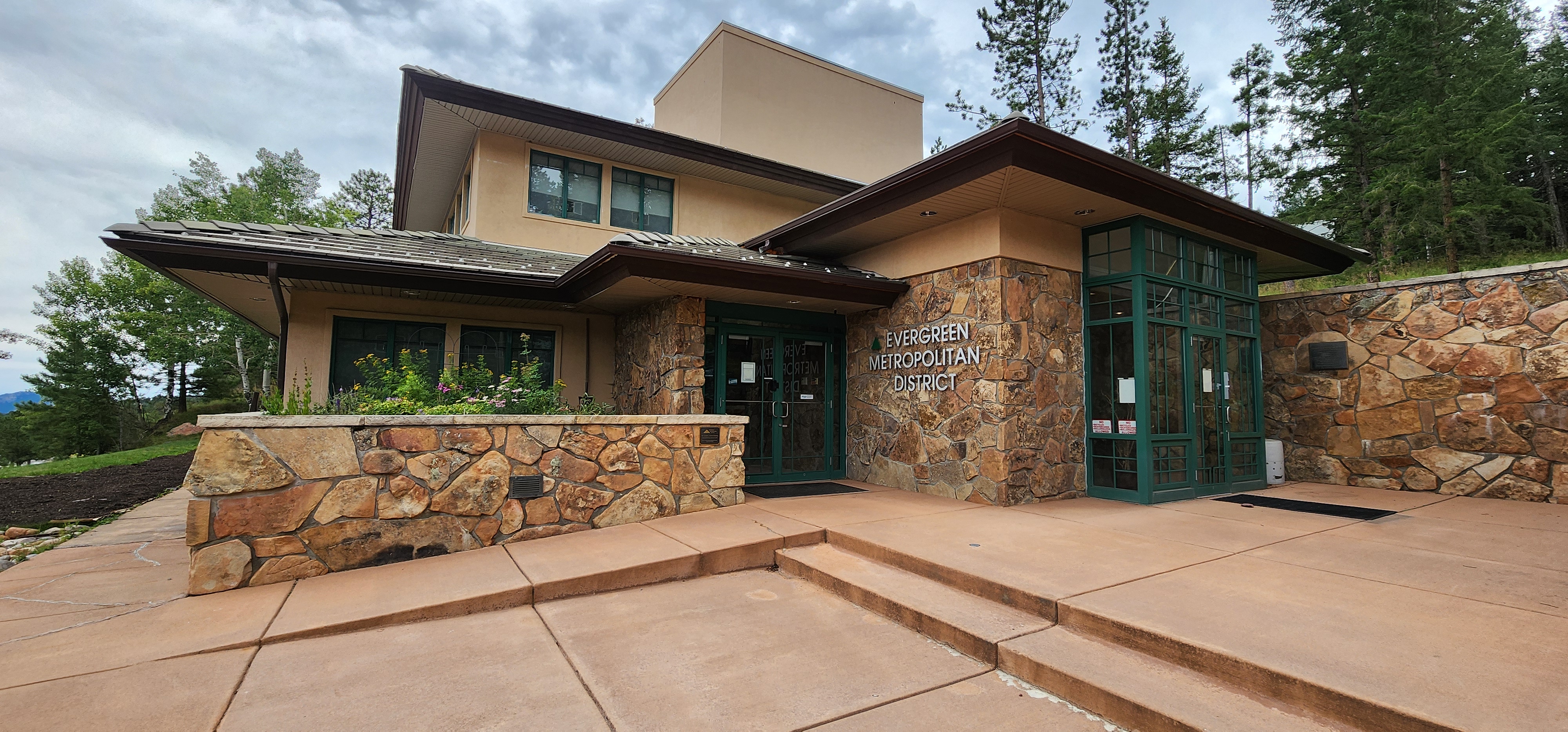 Picture of the Administration Building for Evergreen Metro District.