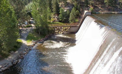 Picture of water flowing over Evergreen Lake.